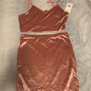 2 piece velvet set M